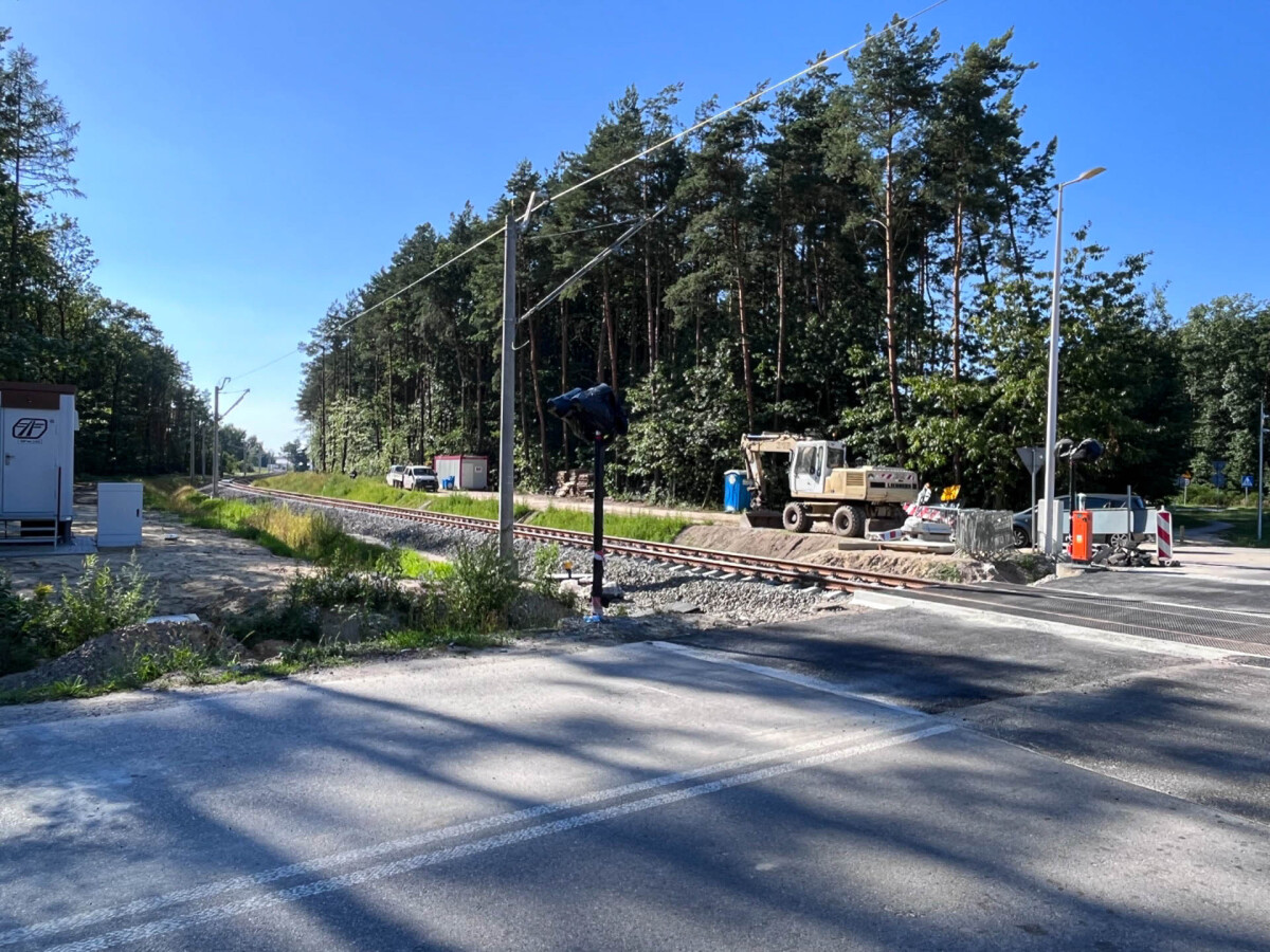 Budowa linii kolejowej z Rzeszowa na lotnisko w Jasionce [sierpień 2023]